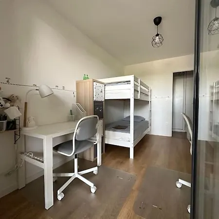 In Compiegne Apartment *